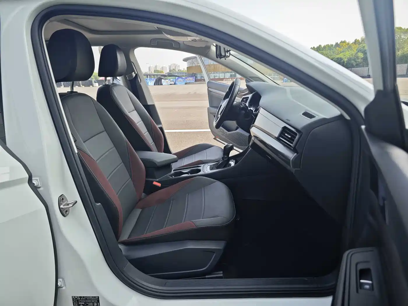 Volkswagen Bora 2018 1.5L Automatic Comfort фото 17
