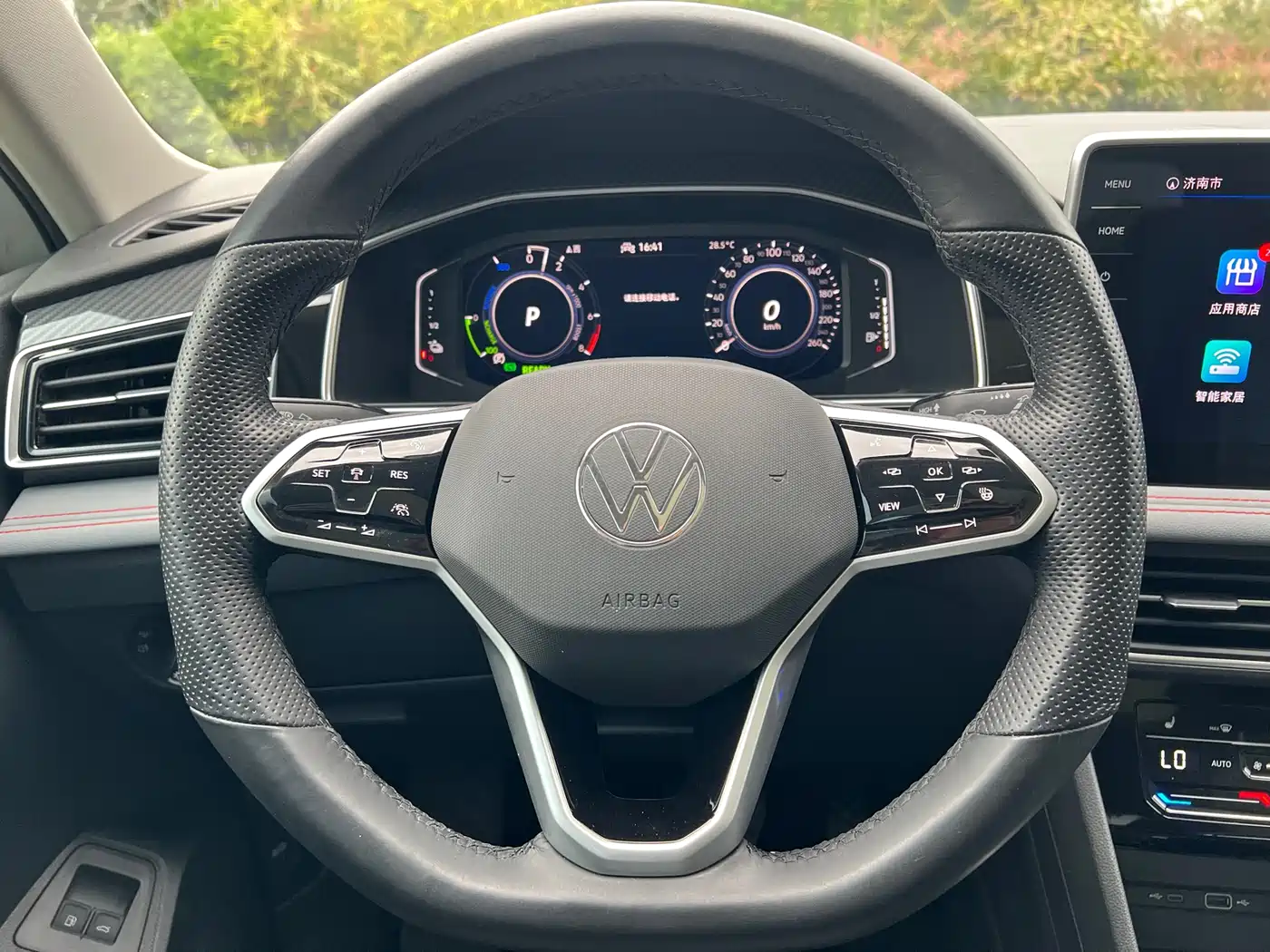 Volkswagen Tiguan L PHEV 2022 430PHEV Plug-in Hybrid Flagship Edition фото 9