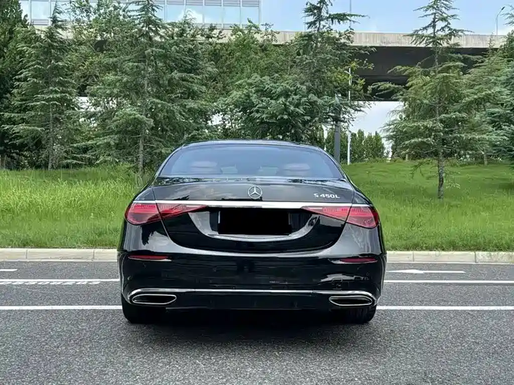 Фото 9 - Mercedes-Benz S-Class