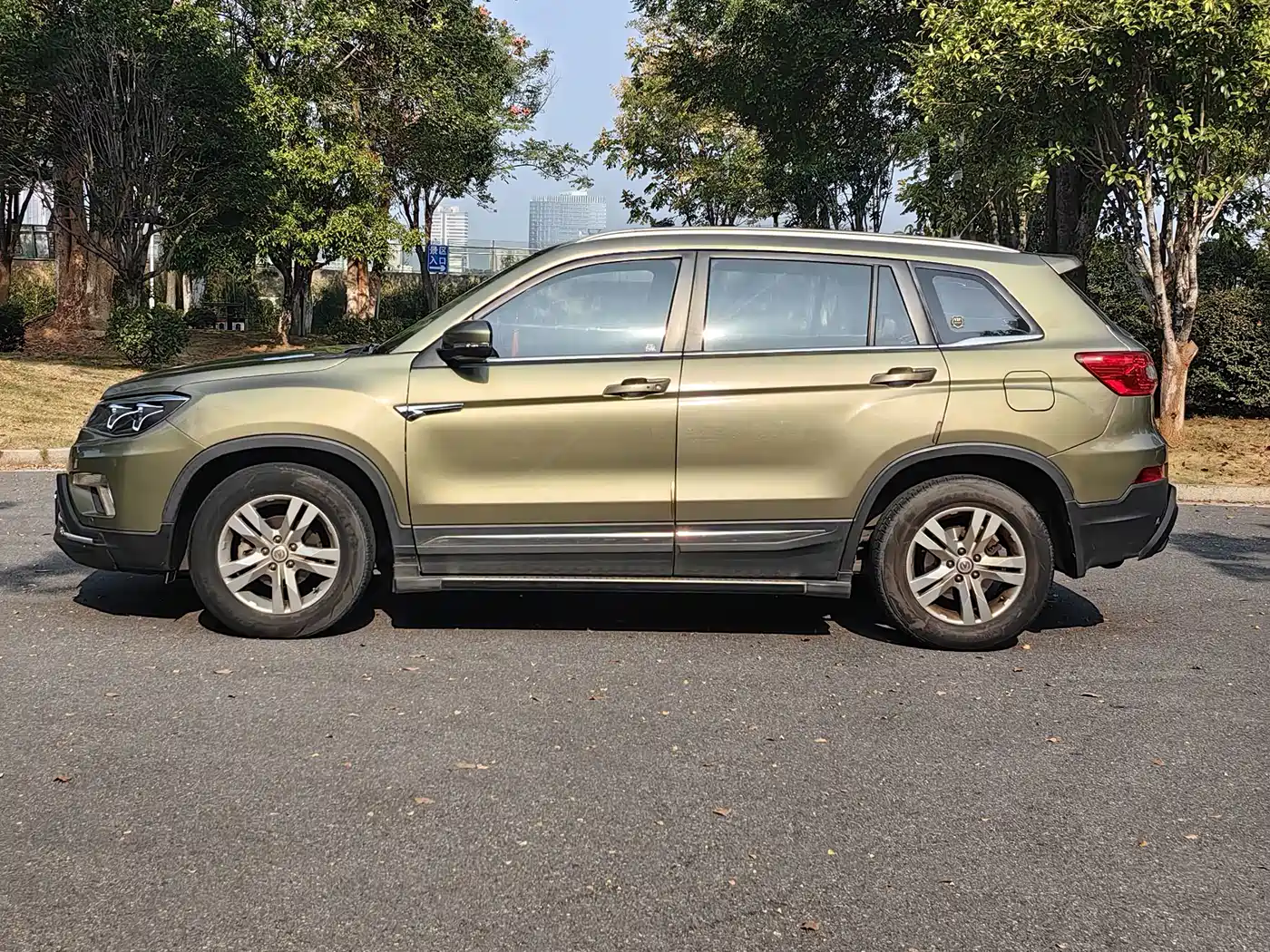 Фото 9 - Changan CS75