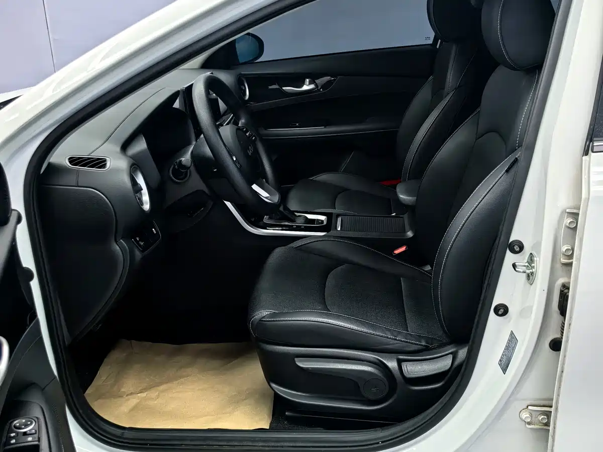 Kia K3 2021 Facelift 1.5L CVT Fashion Edition фото 16