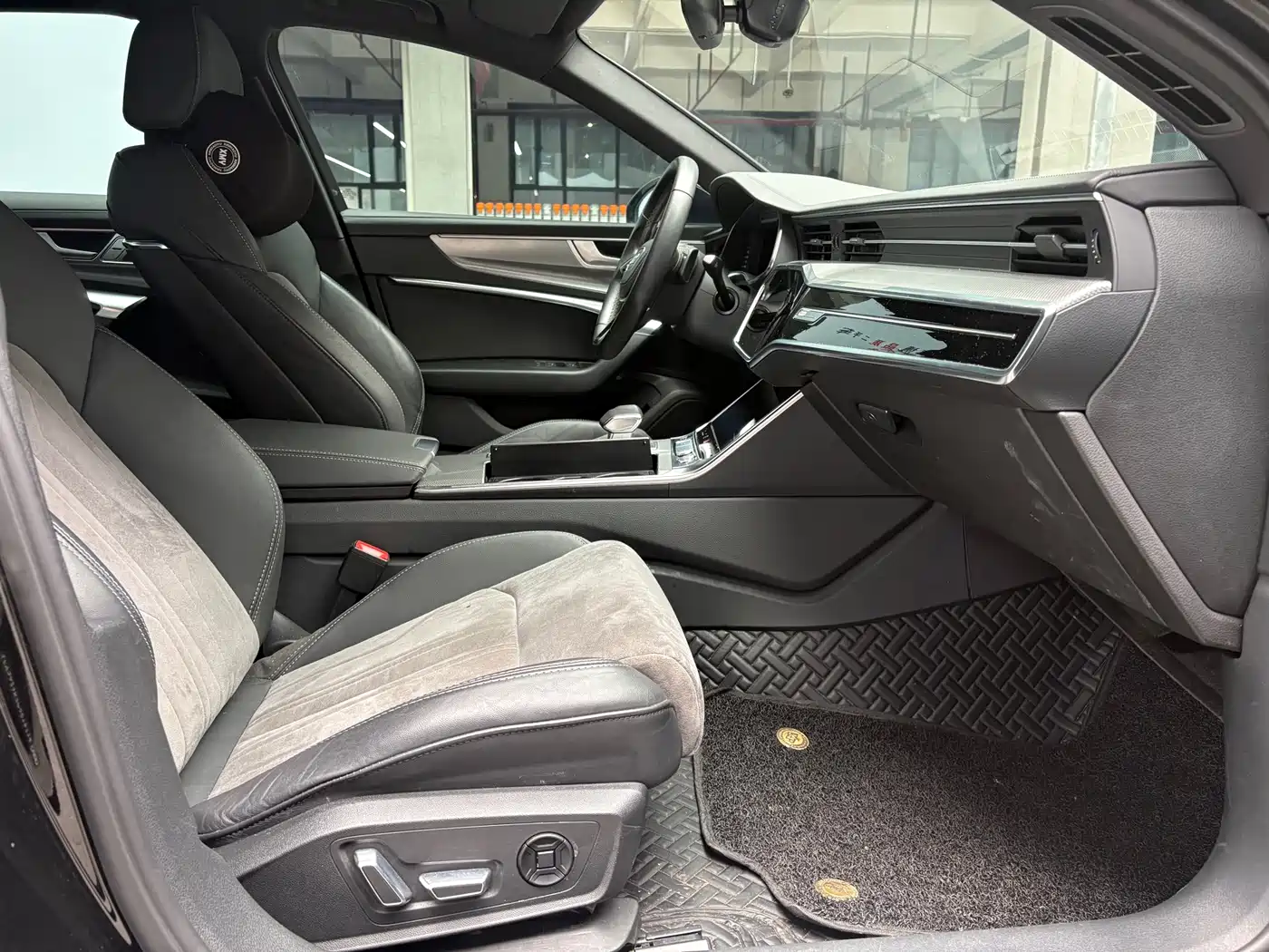 Audi A6L 2023 40 TFSI Luxury Dynamic фото 7