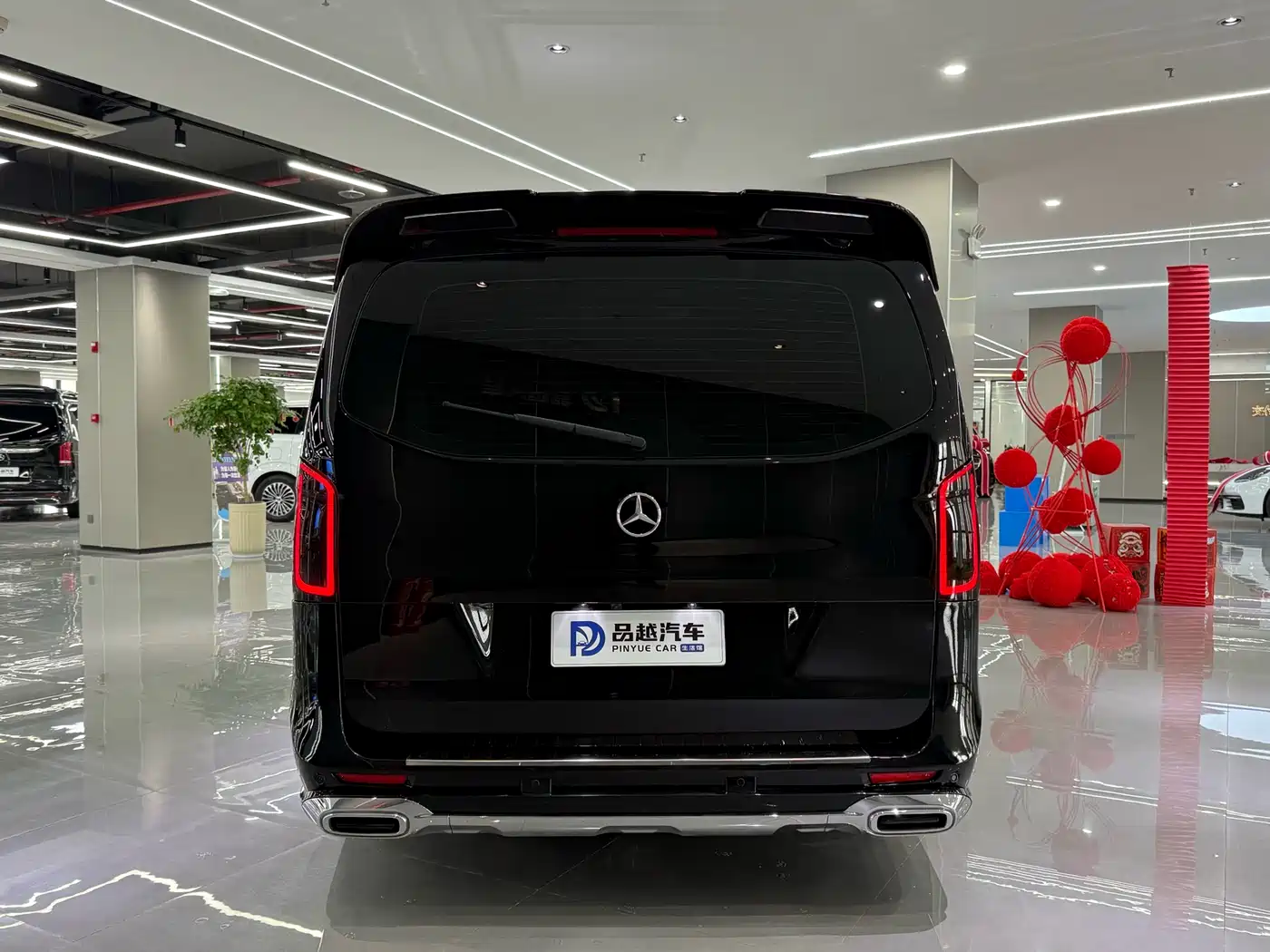Mercedes-Benz Vito 2023 2.0T Business 7-Seater фото 4