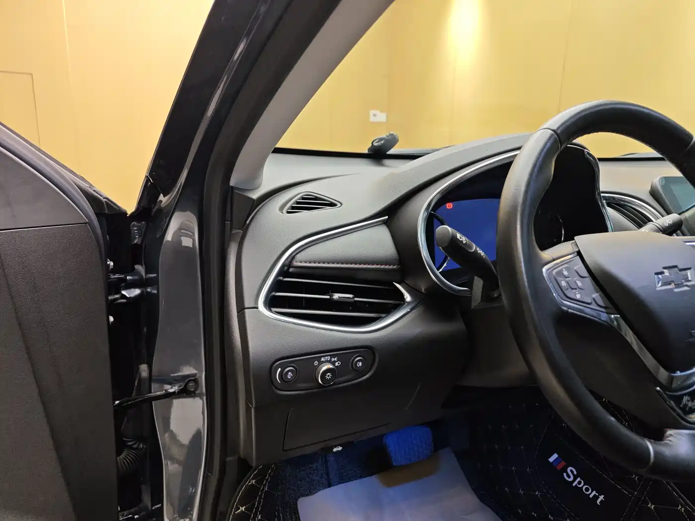 CHEVROLET MAI RUIBAO XL