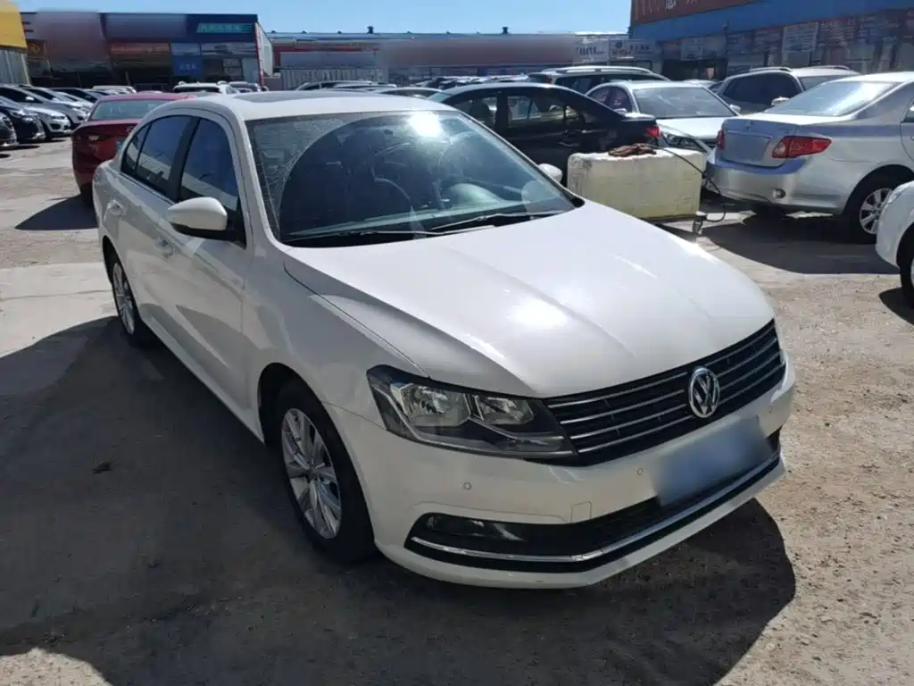 Фото 4 - Volkswagen Lavida