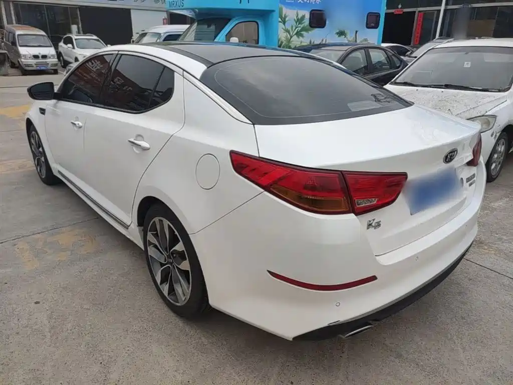 Kia K5 2015 2.0L Automatic LUX фото 5