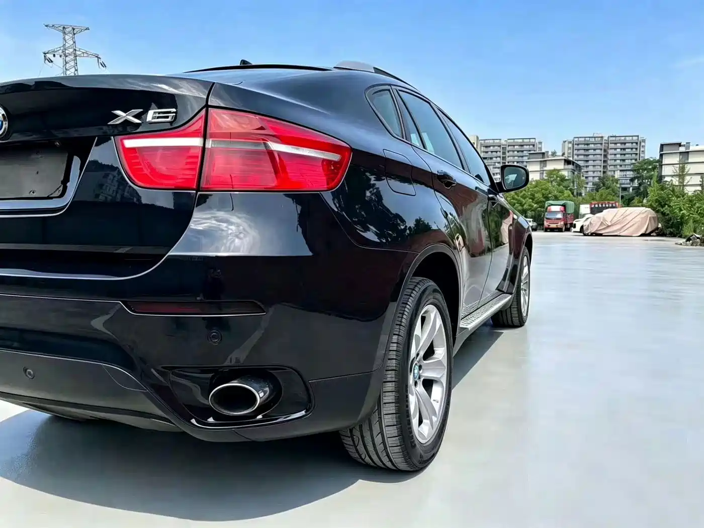Photo 8 - BMW X6