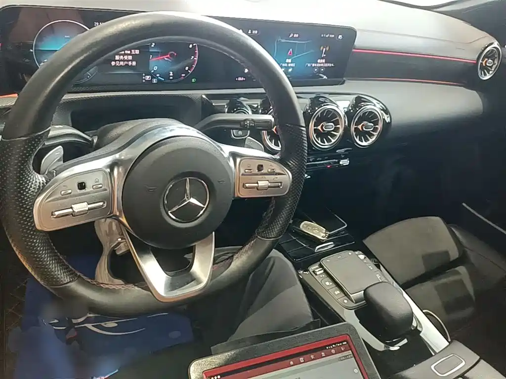 Mercedes-Benz CLA (Import) 2021 CLA 200 фото 10