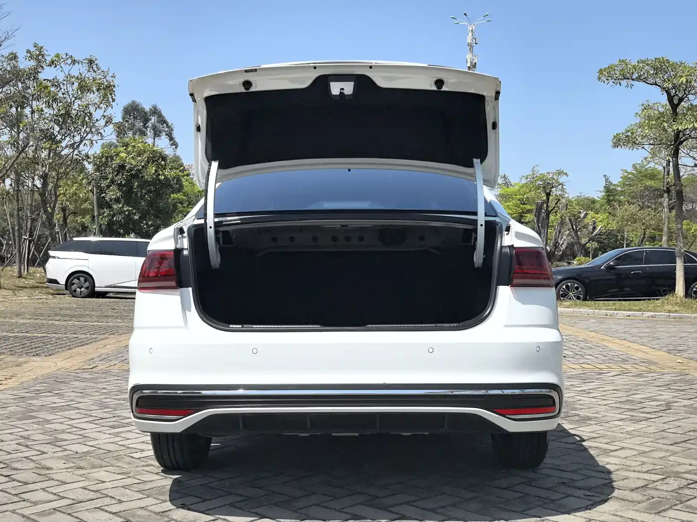 Volkswagen Bora 2023 200TSI DSG Comfort Edition фото 8