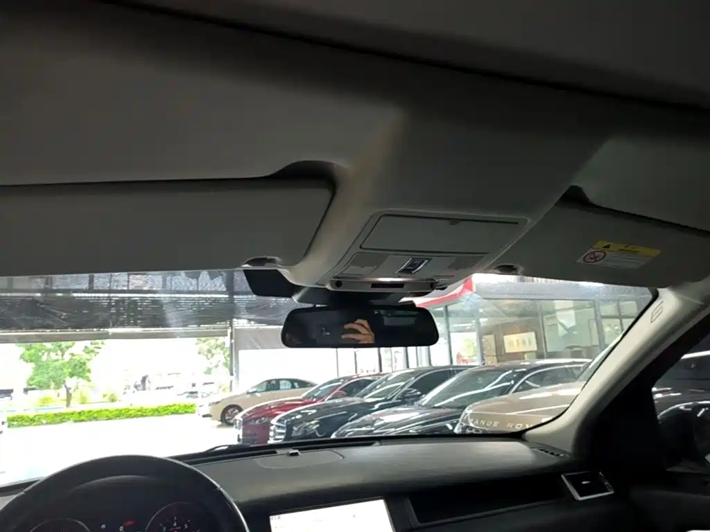 Land Rover Discovery Sport 2019 240PS HSE Edition China VI фото 18