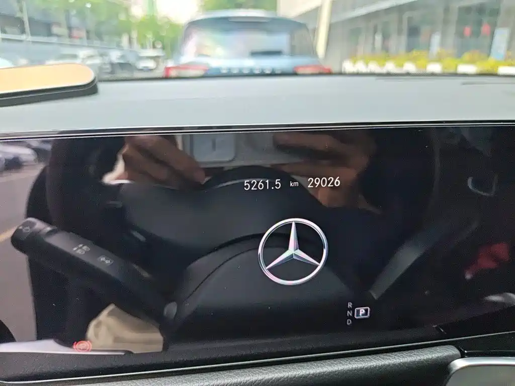 Photo 8 - Mercedes-Benz GLB