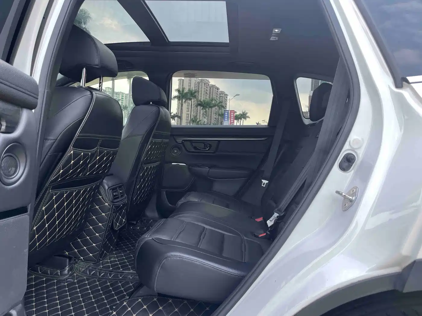 Фото 10 - Honda CR-V