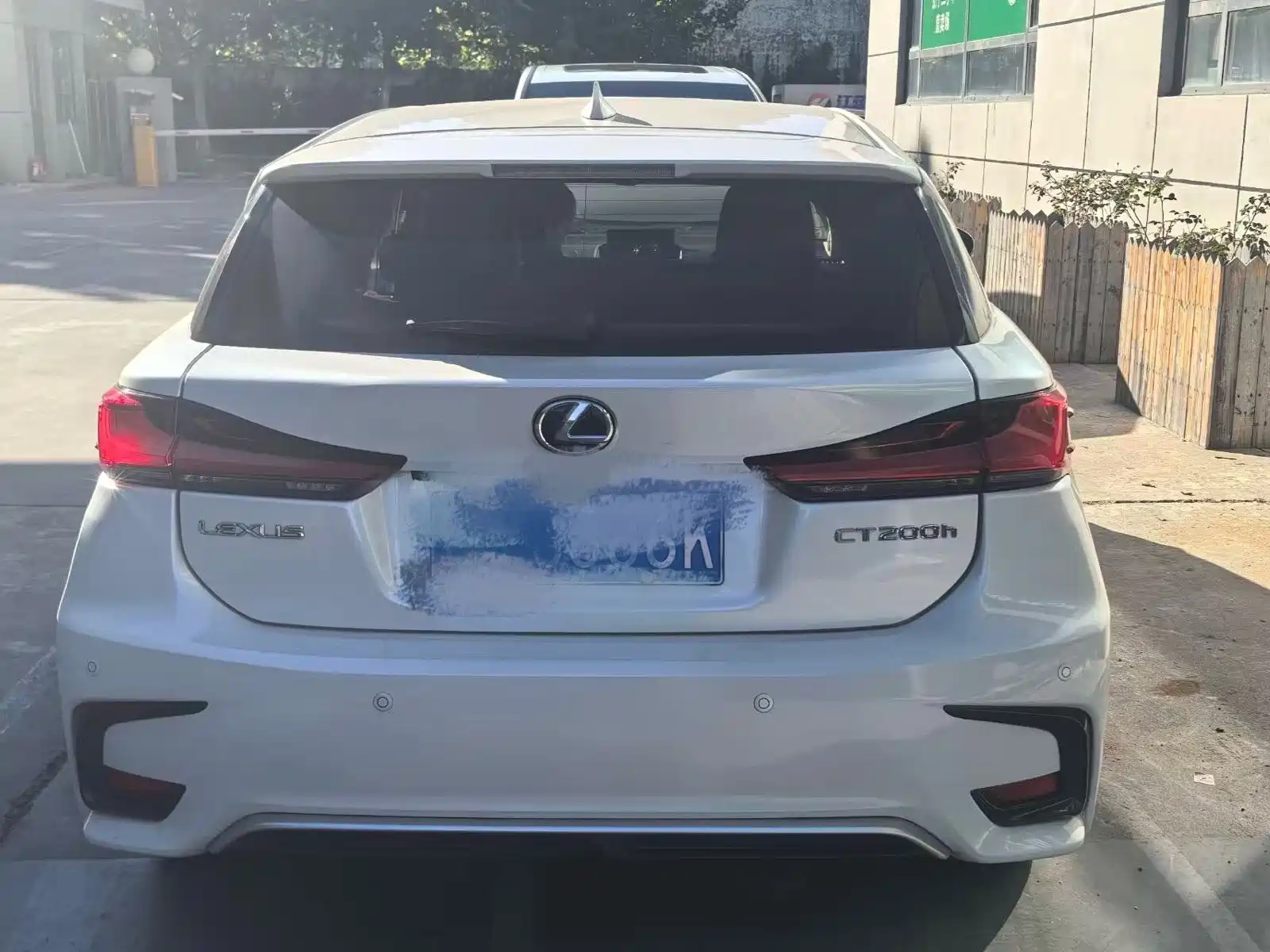 Фото 3 - Lexus CT