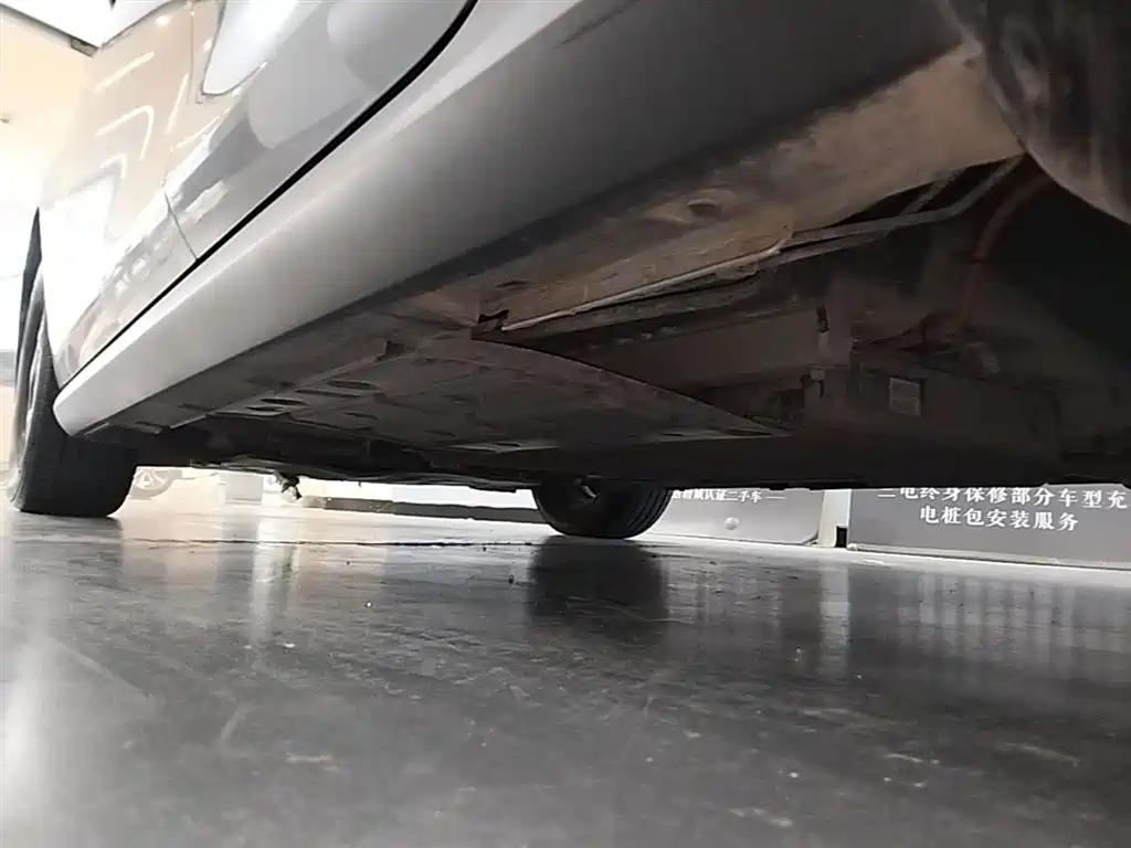BYD Qin PLUS 2025 DM-i Smart Drive 55KM Leader фото 22