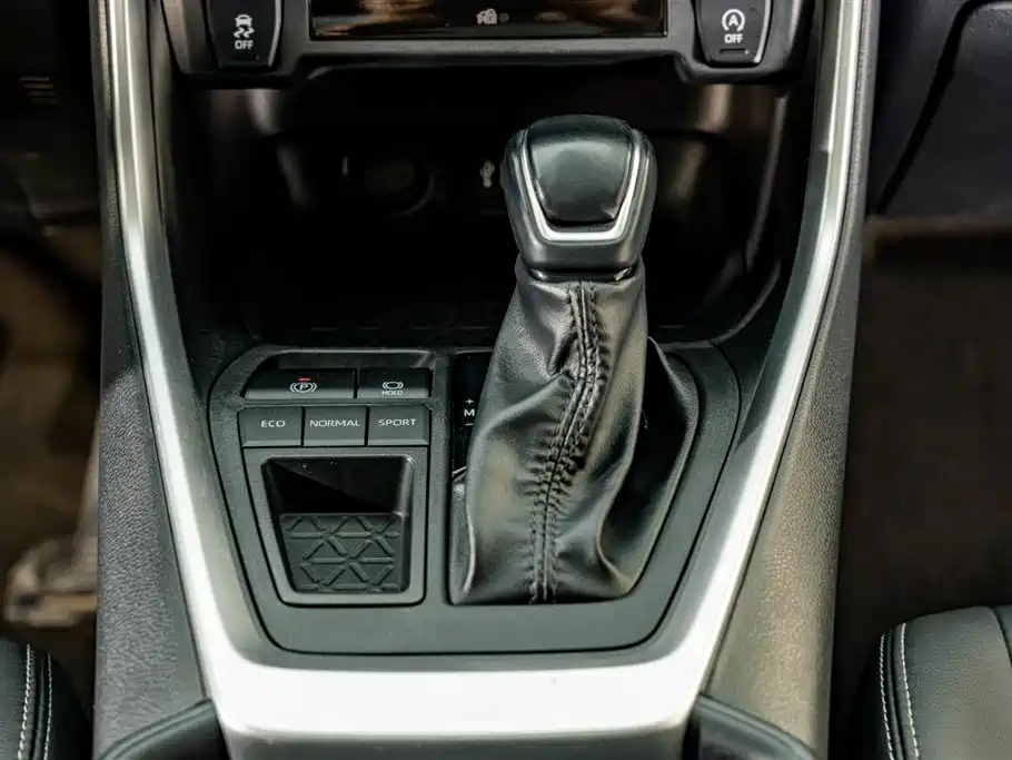 Toyota Wildlander 2023 2.0L CVT FWD Luxury PLUS фото 12