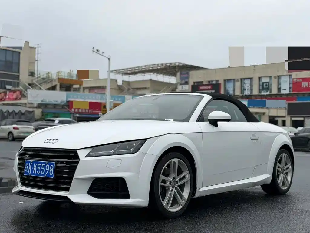 Photo 1 - Audi TT