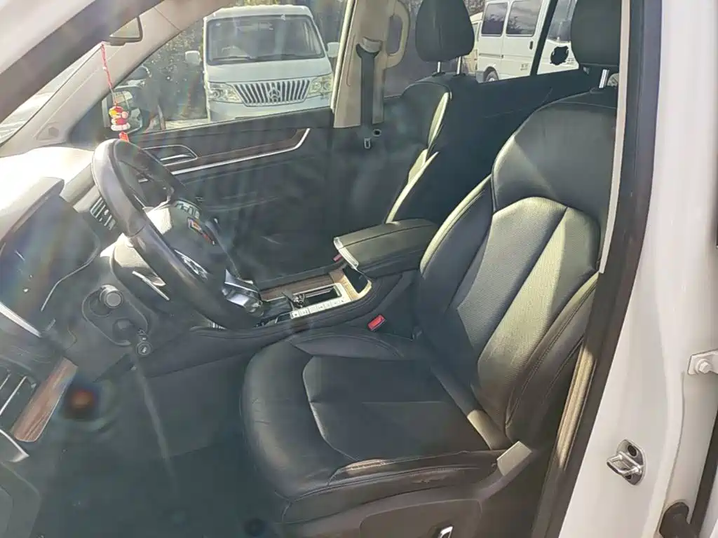 Roewe RX8 2018 2018 30T Smart Internet 2WD Flagship Edition