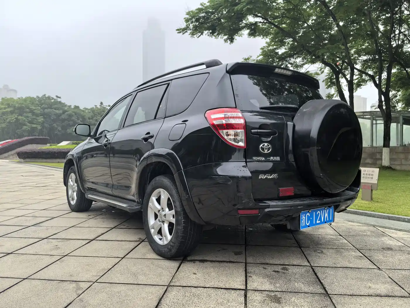 Toyota RAV4 Rongfang 2012 Styling Edition 2.0L Automatic 4WD фото 18