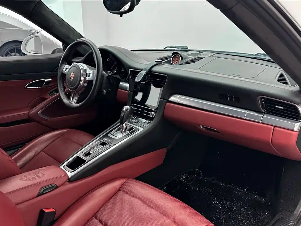 Porsche 911 2012 Carrera 3.4L фото 12