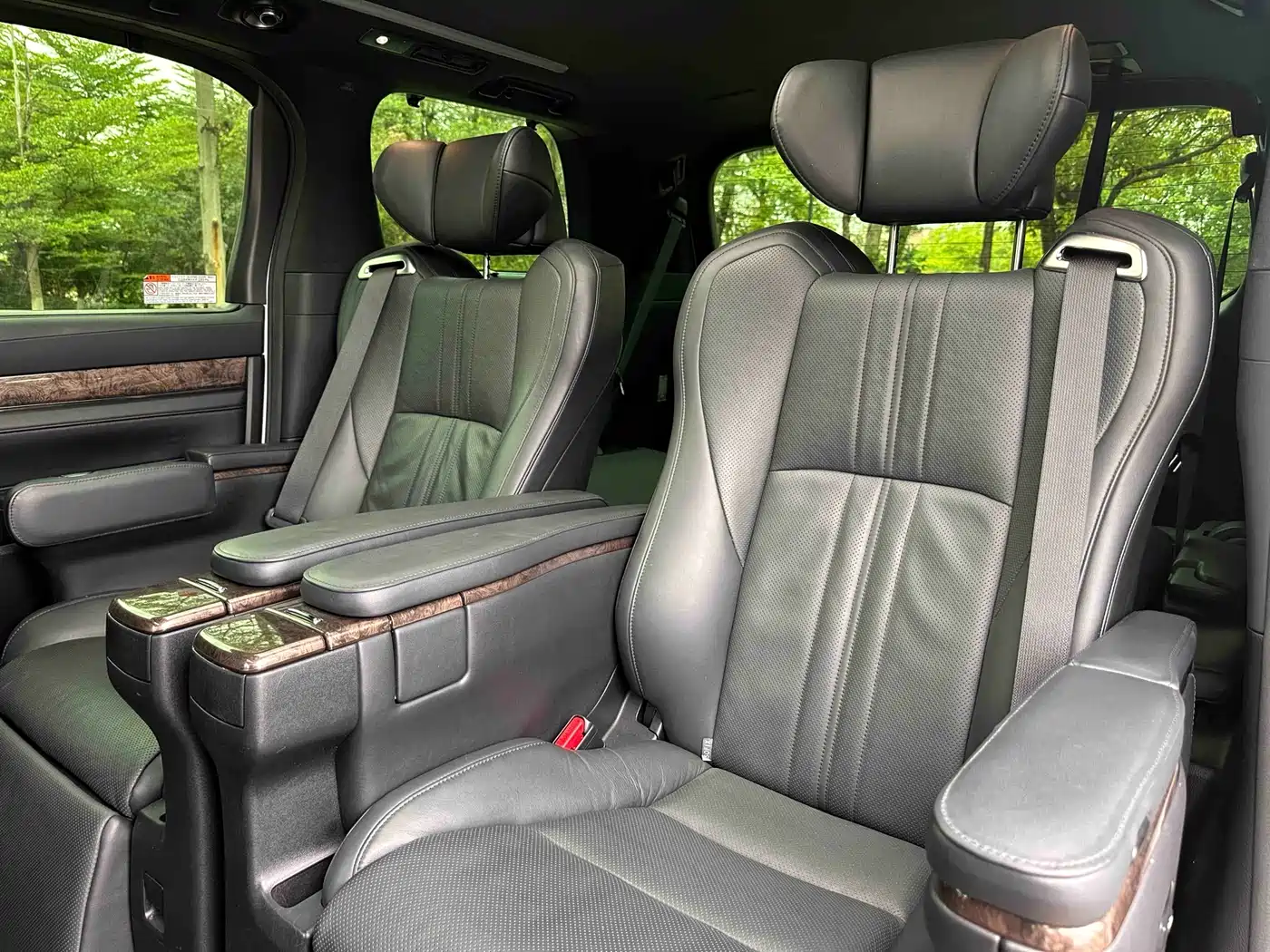 Toyota Alphard 2020 Hybrid 2.5L Premium Edition фото 15