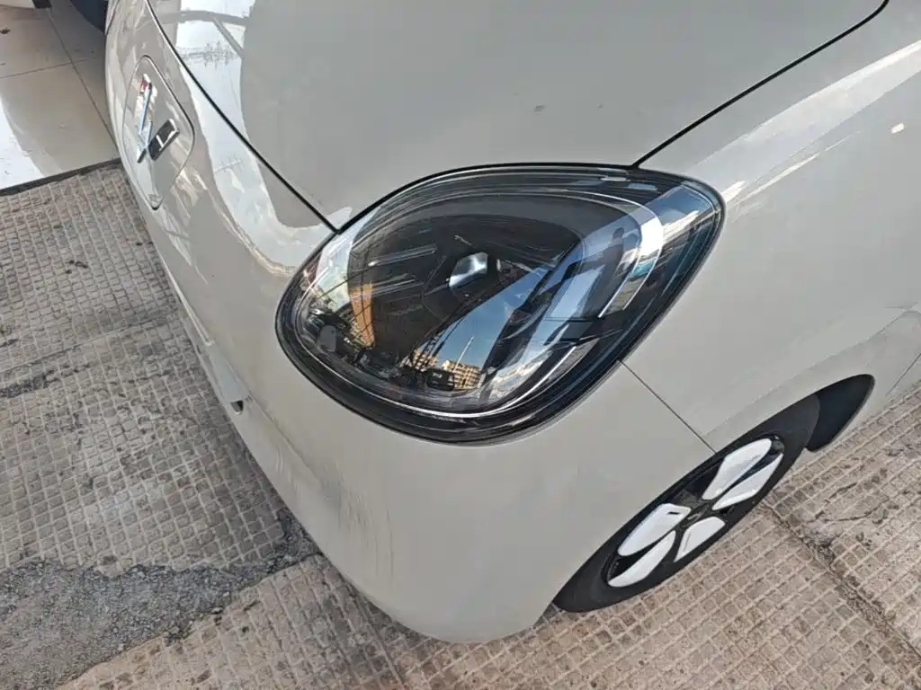 Wuling Motors Hongguang MINIEV 2026 2025 4-Door Advanced