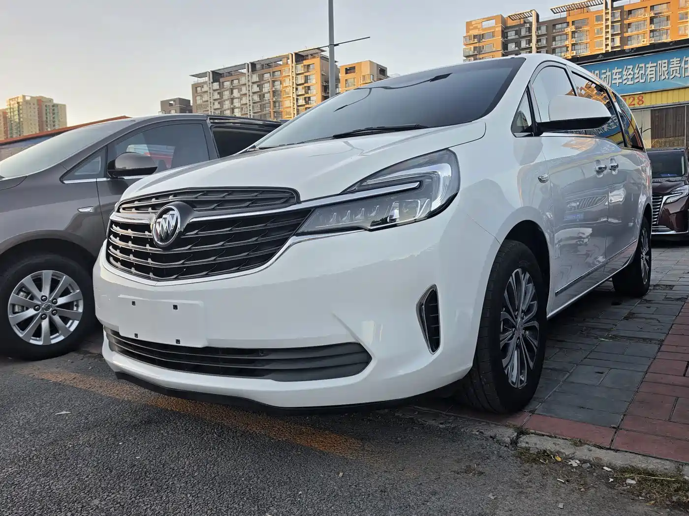 Buick Buick GL8 2022 Land Business Class 652T Luxury