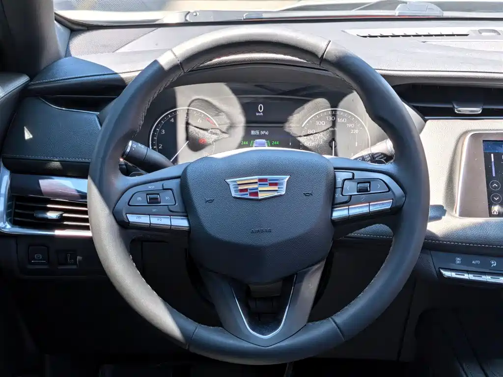 Cadillac XT4 2022 28T FWD Style фото 15