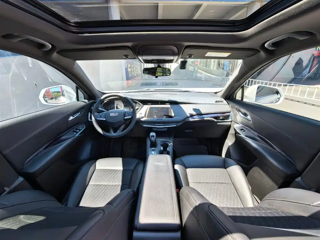 Cadillac XT4 2022 28T FWD Style фото 9