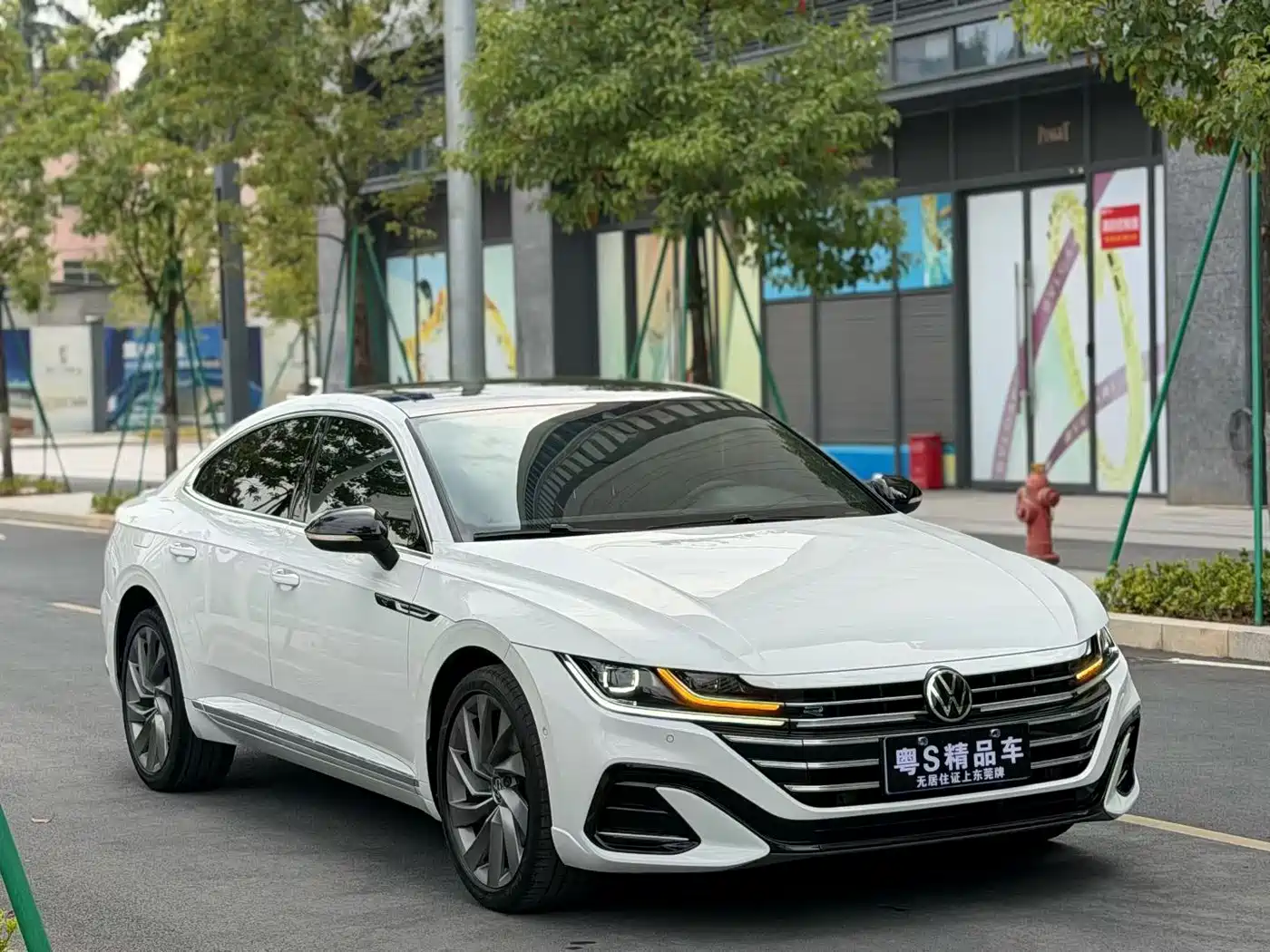Volkswagen FAW-Volkswagen CC 2021 380TSI Eye-catching Edition фото 3