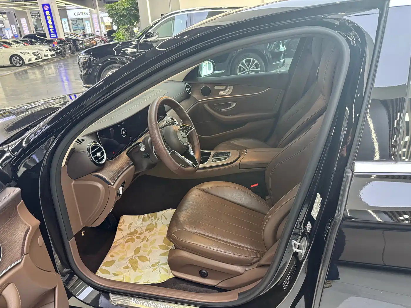 Mercedes-Benz E-Class 2021 E 300 L Fashion фото 5