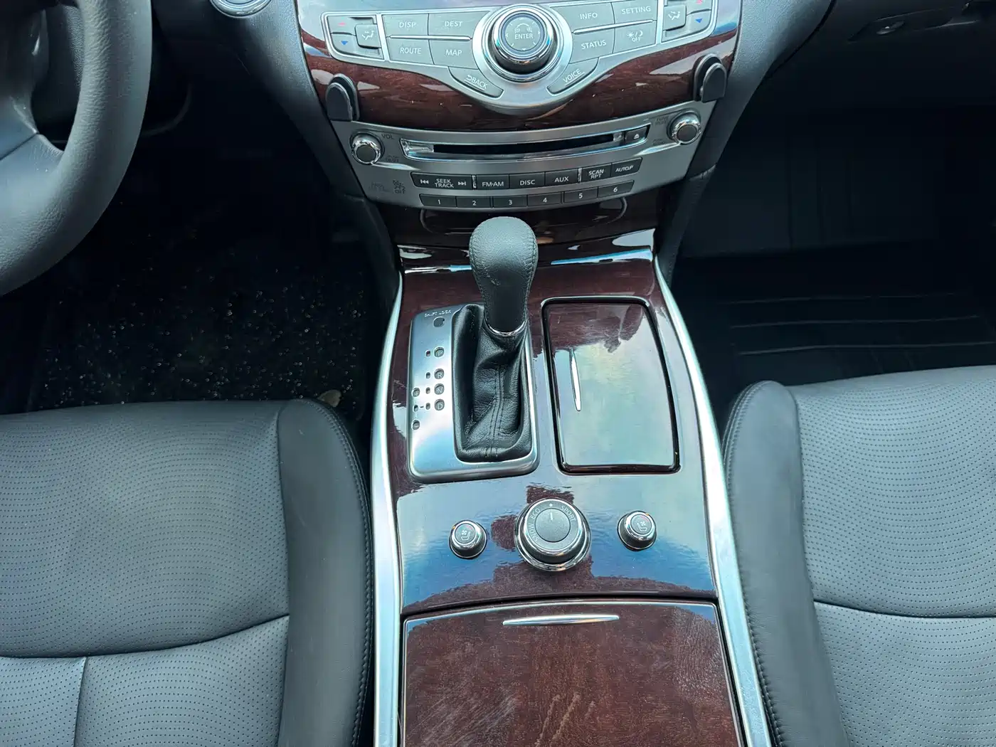Фото 24 - Infiniti Q70