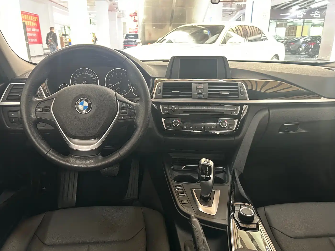 BMW 3 Series 2017 318Li Fashion фото 7