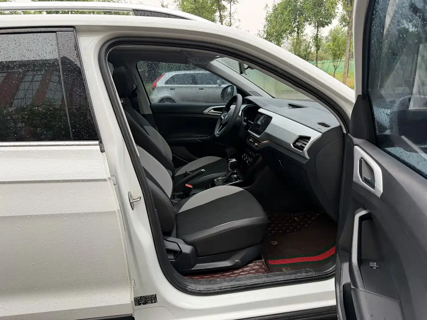 Volkswagen Tanying 2021 1.5L Automatic 30th Anniversary Edition фото 10