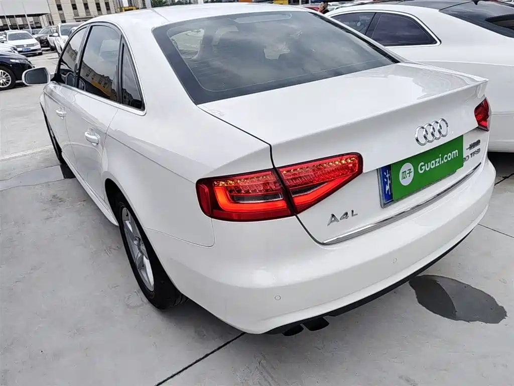 Audi A4L 2016 30 TFSI Collector's Edition Automatic Comfort фото 5
