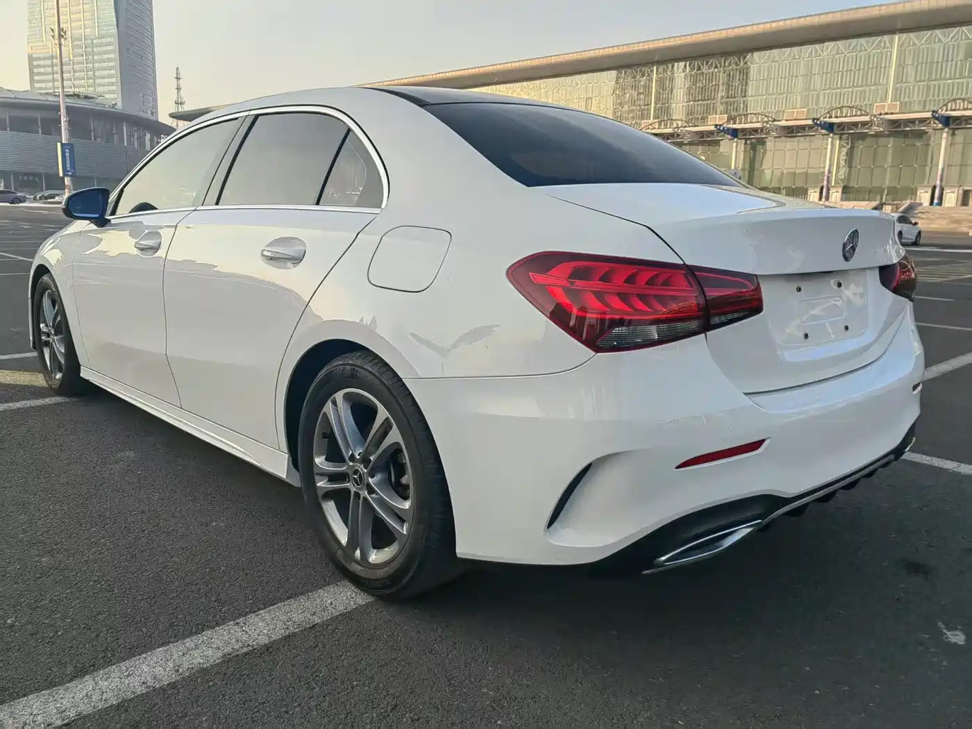 Mercedes-Benz A-Class 2021 A 180 L Sports Sedan фото 8