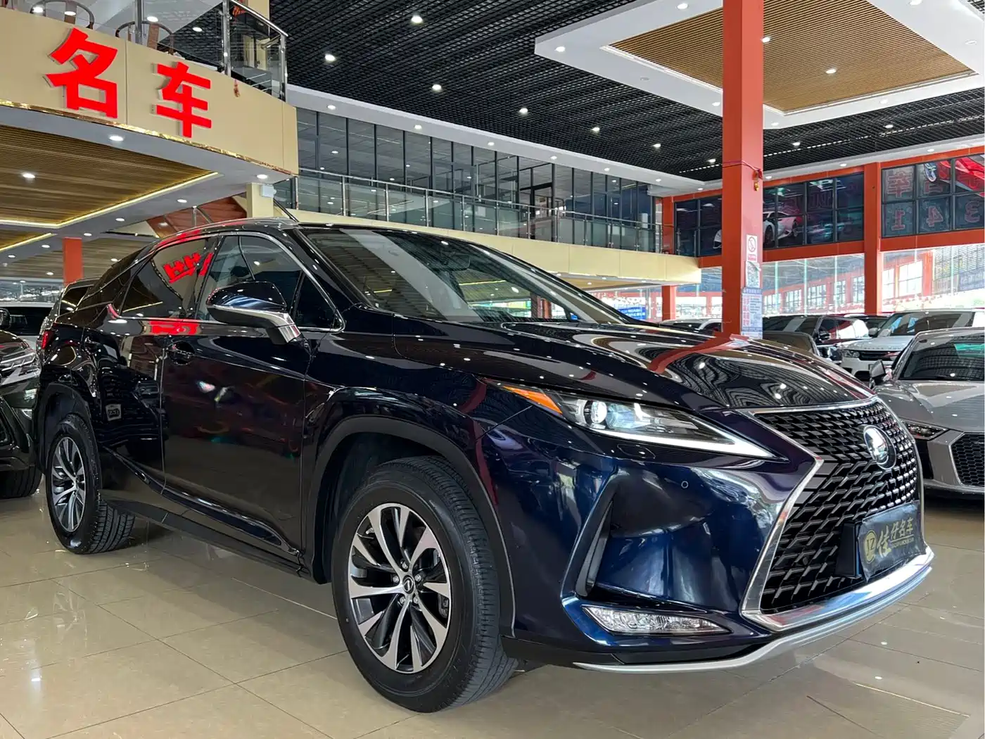 Lexus RX 2020 Facelift 300 2WD Elite Edition фото 3