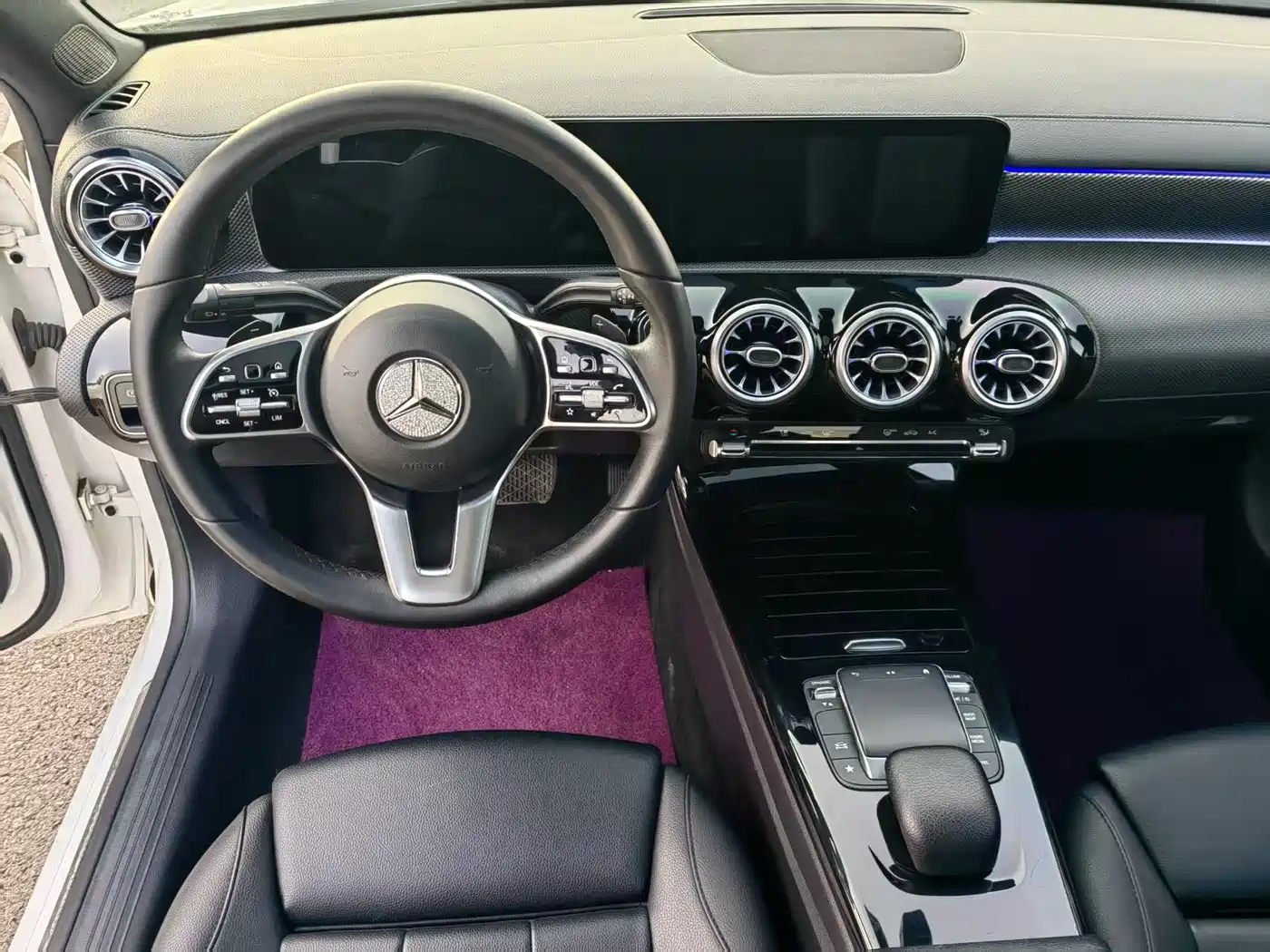 Mercedes-Benz A-Class 2021 A 180 L Sports Sedan фото 19