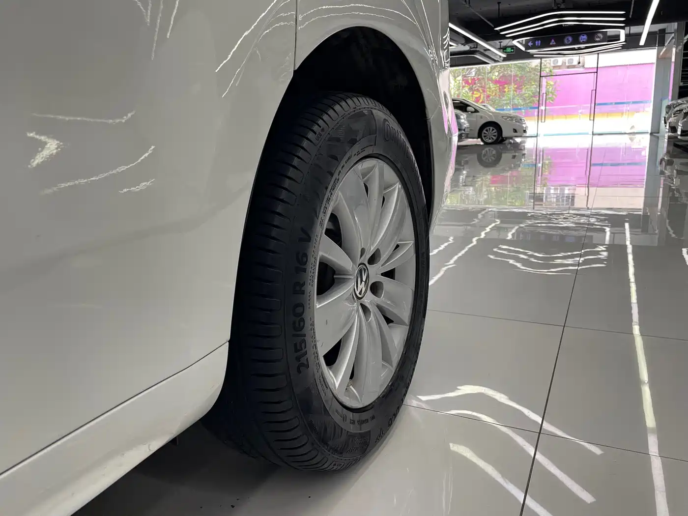 Volkswagen Sharan 2013 1.8TSI Standard фото 33