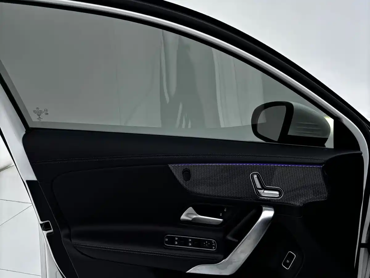 Mercedes-Benz A-Class 2020 A 200 L Sport Sedan фото 14