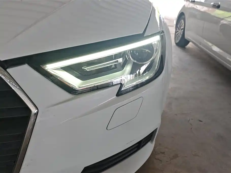 Audi A3 2017 Sportback 35 TFSI Progressive фото 5