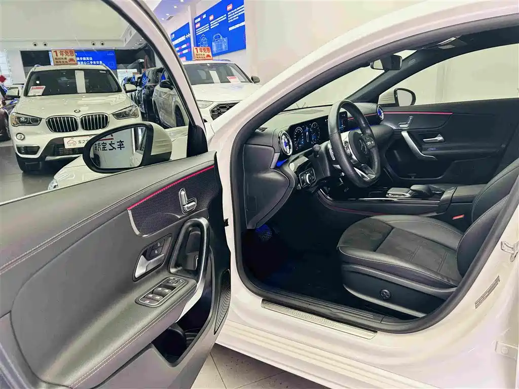 MERCEDES-BENZ CLASS A