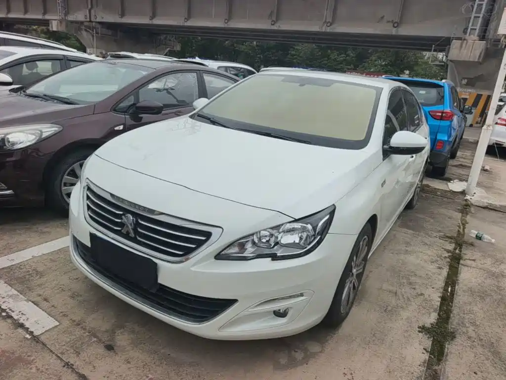Photo 2 - Peugeot 408