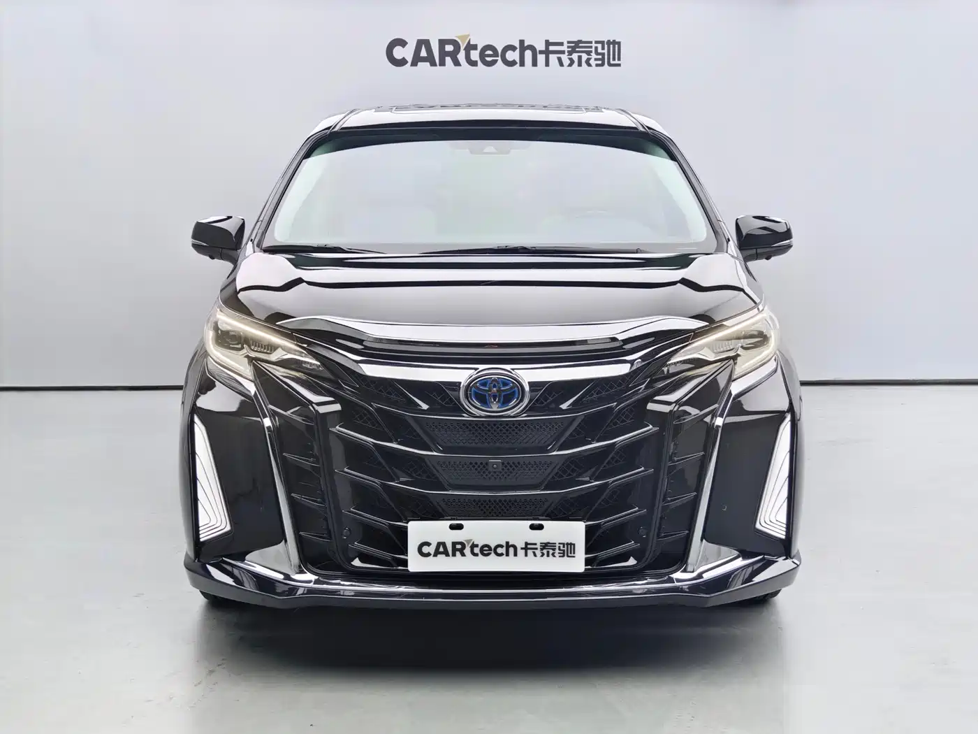 Toyota Sienna 2023 2.5L Hybrid Comfort Edition фото 2