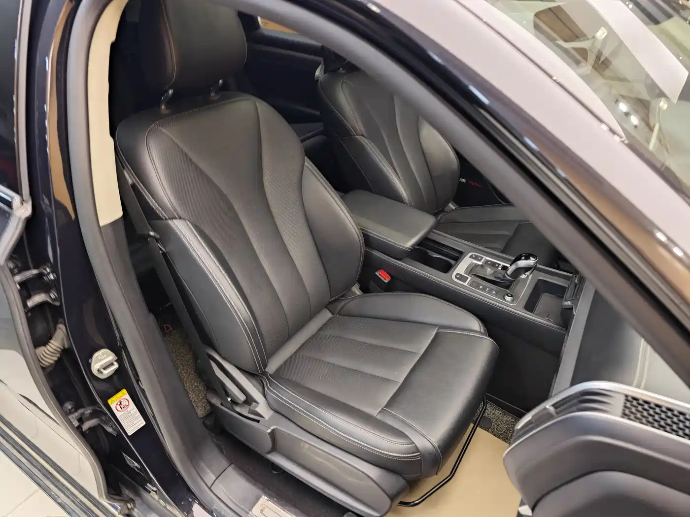BYD Tang 2019 2.0T Automatic Smart Connect Delight 7-seater China VI фото 33