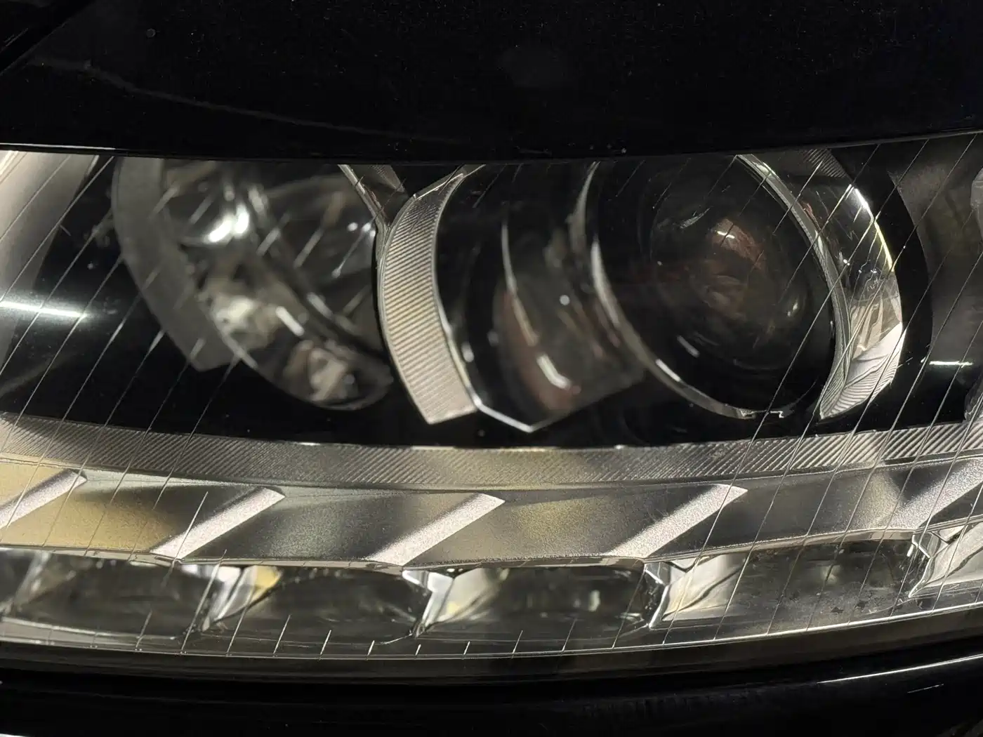 Audi A6L 2011 2.0 TFSI Automatic Comfort фото 5