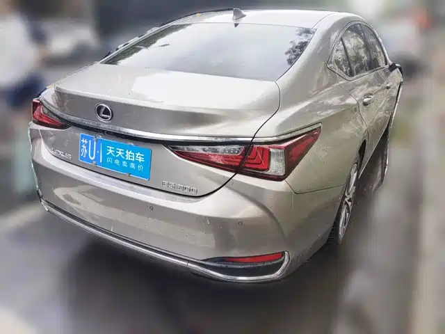 Lexus ES 2023 200 Excellence Edition — фото 2