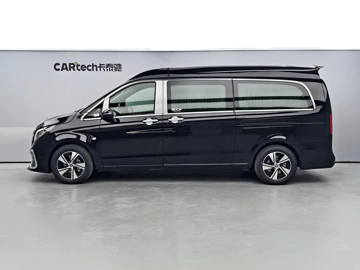 Mercedes-Benz Vito 2024 2.0T Business 7-Seater фото 3