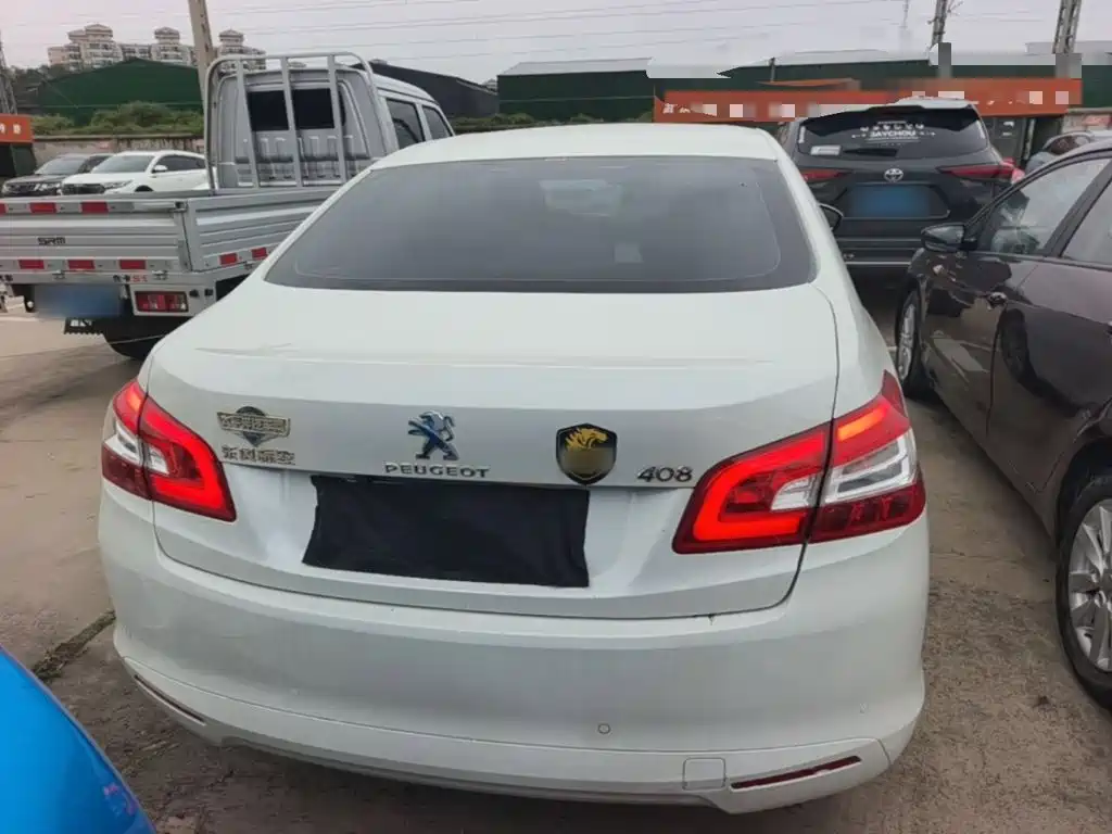 Photo 6 - Peugeot 408