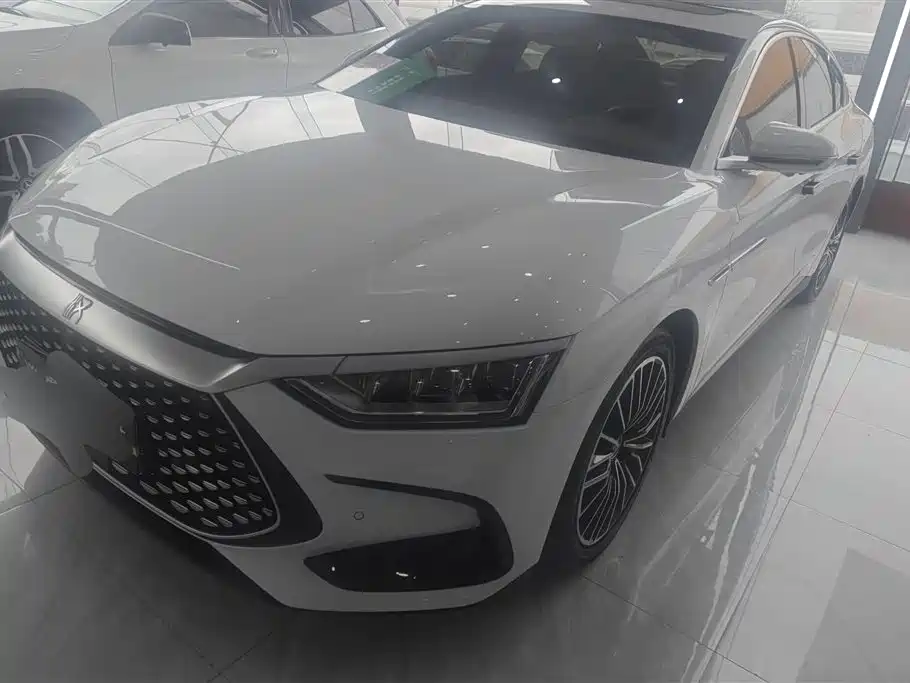 BYD Han 2023 DM-i Champion Edition 121KM Premium