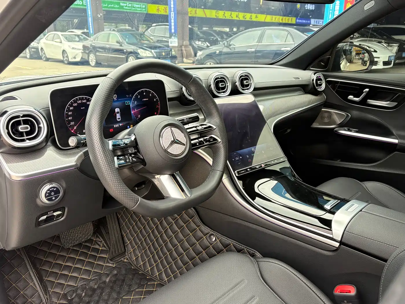 Mercedes-Benz C-Class 2024 C 260 L Night Edition Sport фото 4